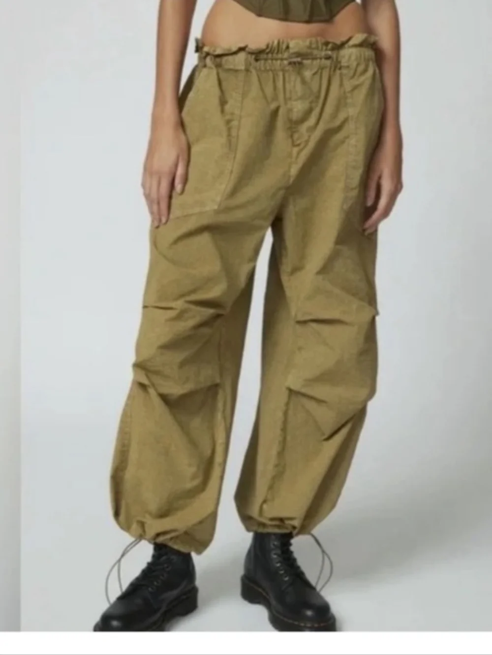 Urban Outfitters UO Sloan Nylon Baggy Balloon Parachute Pants Y2K 80s Khaki M - Picture 4 of 16